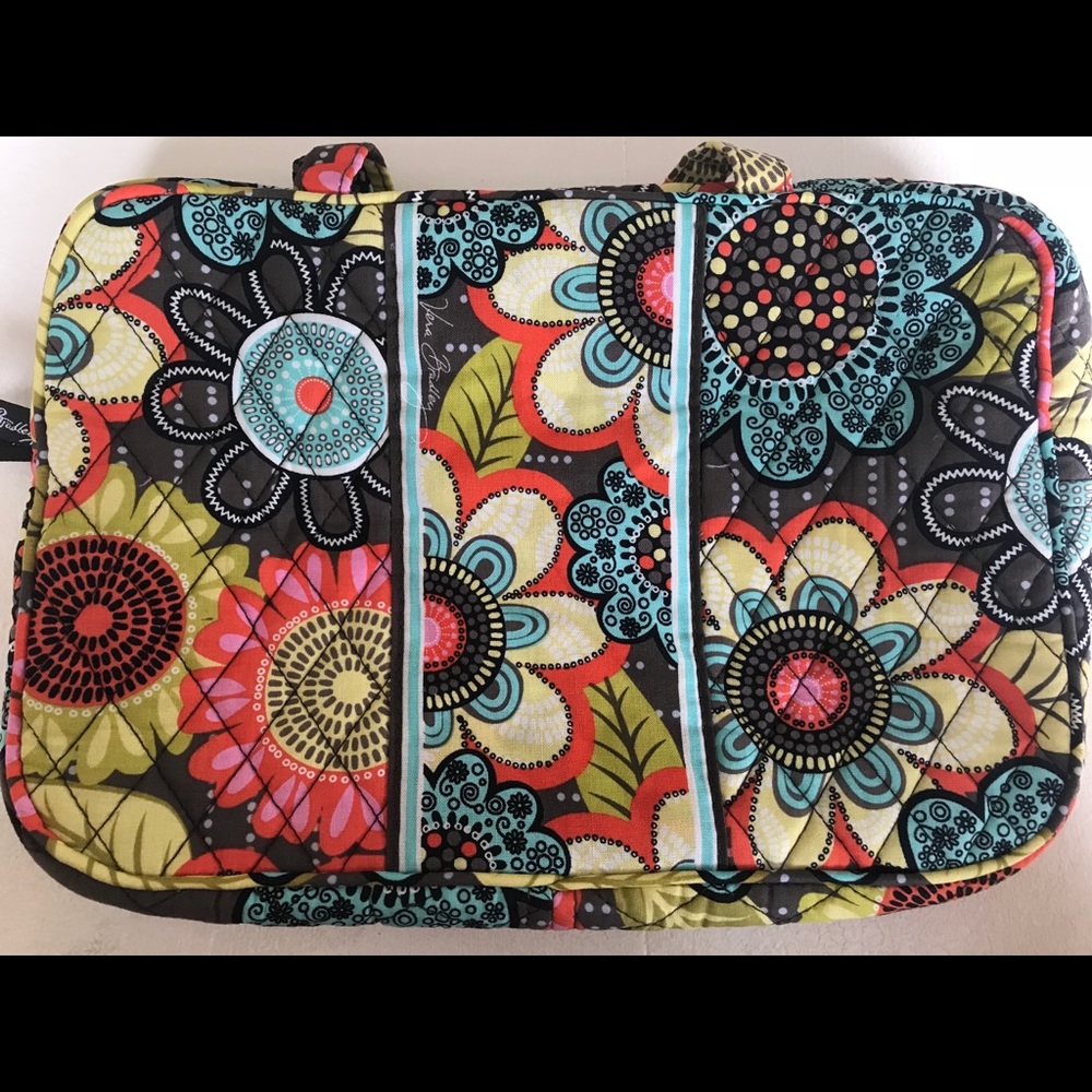 Vera Bradley grand cosmetic bag